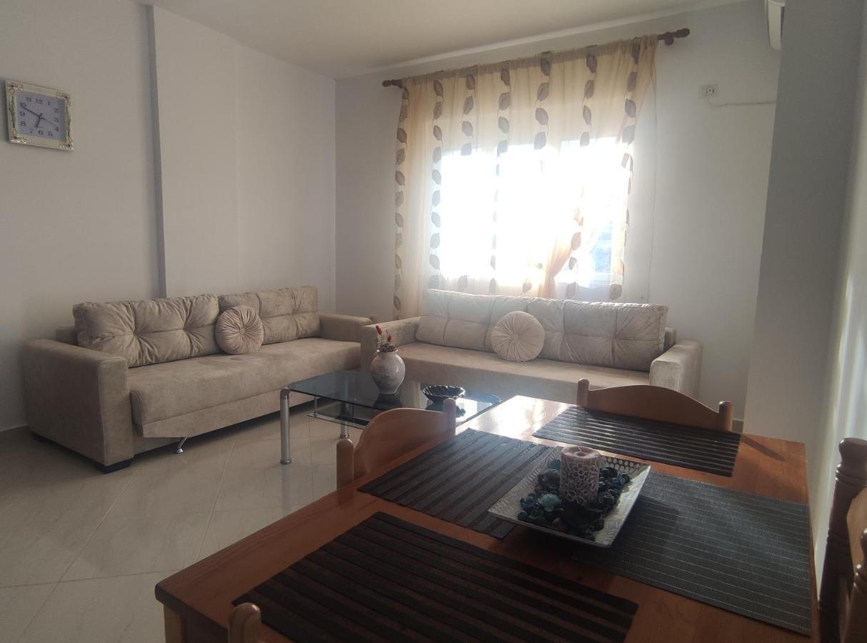 Ionia Apartments Sarandë Buitenkant foto