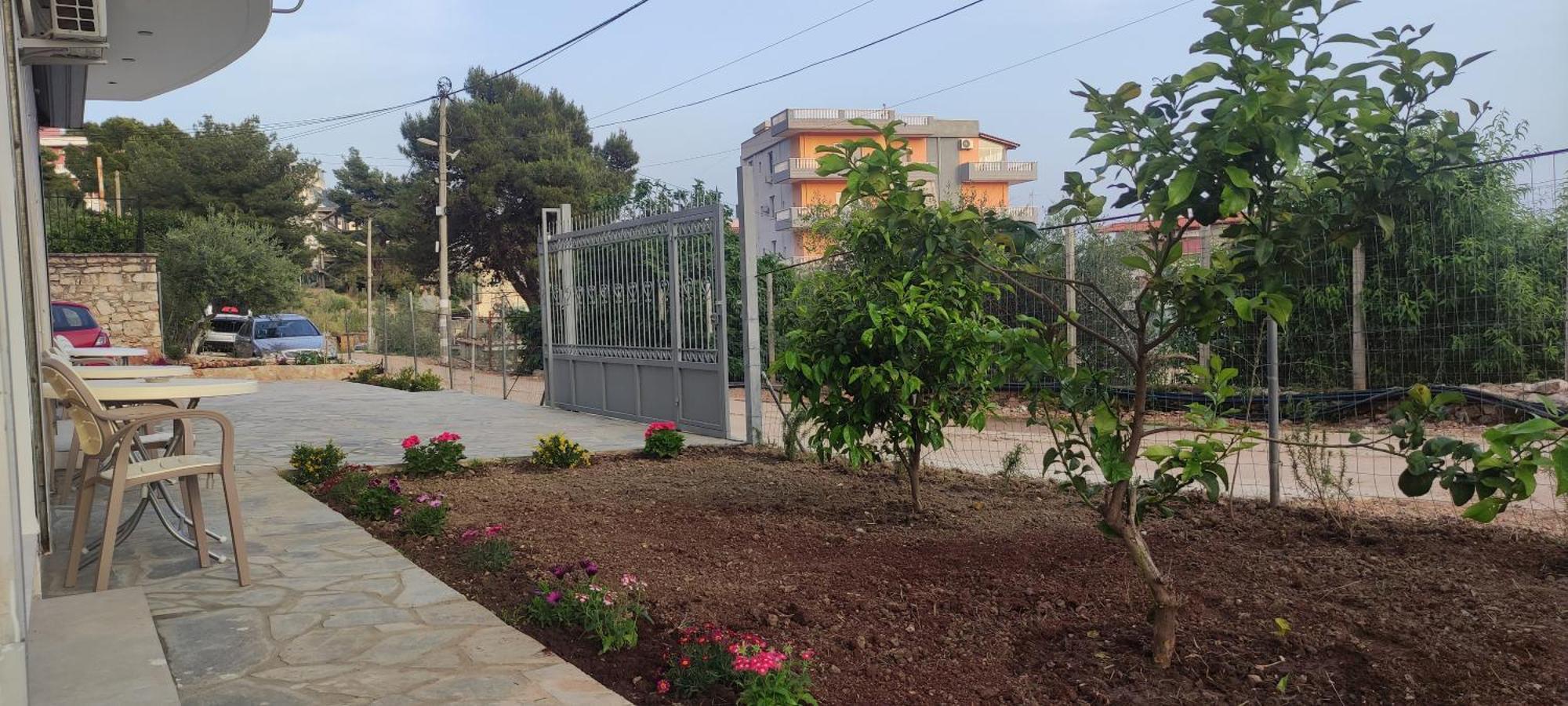 Ionia Apartments Sarandë Buitenkant foto